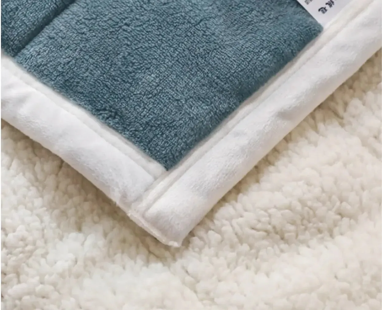 CozySheet - Coperta a Triplo Spessore Calore